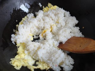 香椿蛋炒饭的做法步骤：4