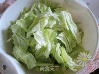 手撕包菜的做法步骤：1