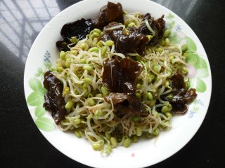 黑木耳炒豆芽的做法步骤：5