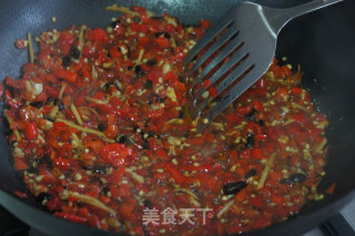 湖南名菜--剁椒鱼头的做法步骤：4