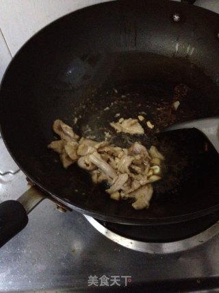 青椒杏鲍菇炒肉片的做法步骤：6