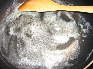 奶香草莓蛋饼的做法步骤：6