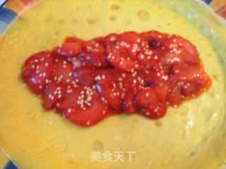 奶香草莓蛋饼的做法步骤：13