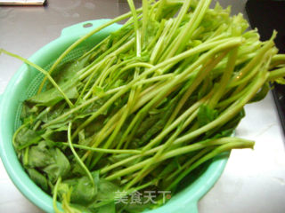 翡翠菠菜面的做法步骤：1