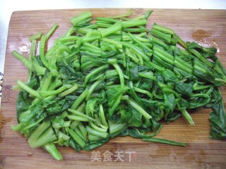 翡翠菠菜面的做法步骤：3