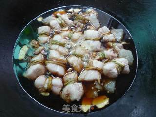 稻草捆猪肉的做法步骤：5
