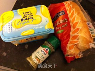 蒜香烤面包(懒人版）的做法步骤：2