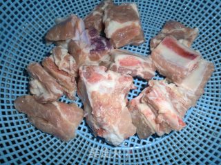 排骨炖油豆的做法步骤：3