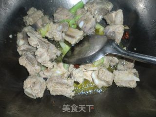 排骨炖油豆的做法步骤：7