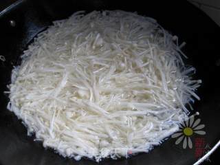 鱼香金针菇的做法步骤：4