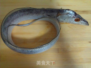 豆豉烧带鱼的做法步骤：1
