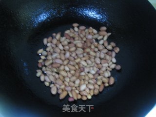 老醋花生的做法步骤：2