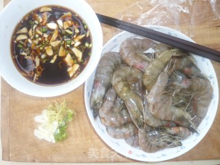 糖醋虾的做法步骤：3