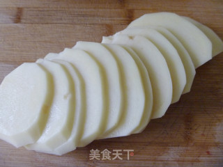 【DIY土豆新吃法】奥尔良土豆片的做法步骤：2