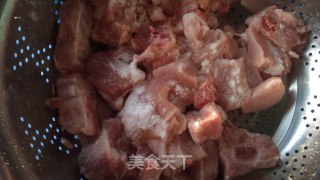 美味的霉笋蒸排骨的做法步骤：4