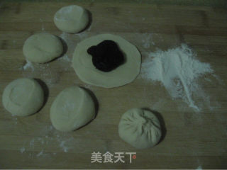 刺猬豆沙包的做法步骤：2