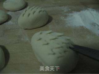 刺猬豆沙包的做法步骤：4