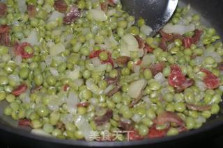 腊肠碗豆焖饭的做法步骤：5