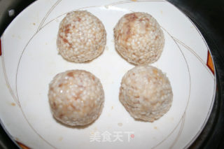 【献给妈妈的爱，软糯汁香带馅的狮子头，你见过？】——汁香糯米狮子头的做法步骤：8