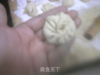 深夜里的包子---鲜肉小笼包的做法步骤：6