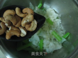 腰果雪耳西芹的做法步骤：7