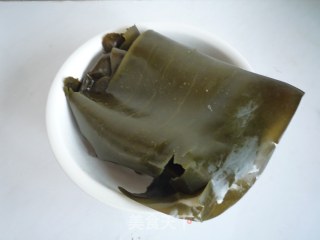 海带别样吃法——香酥海带的做法步骤：1