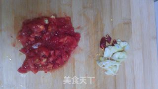 西红柿炒笋片的做法步骤：1