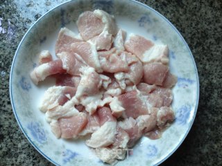 五花肉蒸咸鱼的做法步骤：1