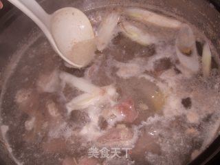 西红柿炖牛腩的做法步骤：4