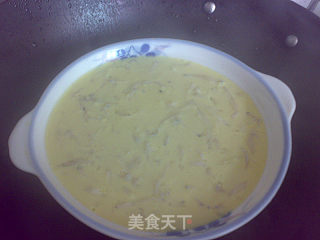 大赠送：银鱼干蛋羹配送牛油盐焗饭的做法步骤：6