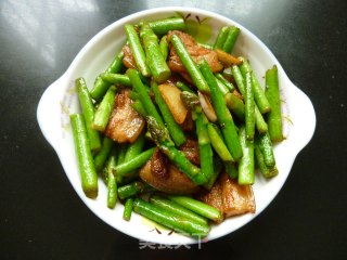 五花肉炒芦笋的做法步骤：8