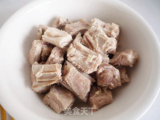 适合夏天的靓汤——冬瓜排骨汤的做法步骤：2