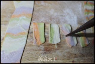 七彩蝴蝶面的做法步骤：9