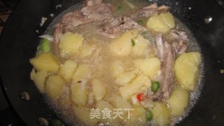 韩式排骨土豆酱汤的做法步骤：7