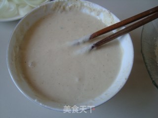 炸洋葱圈的做法步骤：1