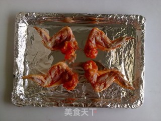 蜜汁烤鸡翅的做法步骤：1