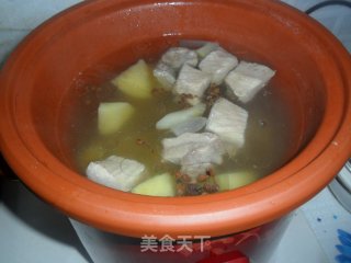 土豆排骨汤的做法步骤：8