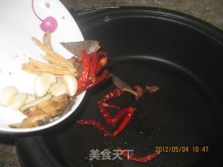 土豆烧牛肉的做法步骤：2