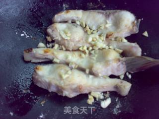 紫苏叶煎焗大海鲩的做法步骤：9