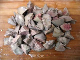 青椒炒鸡肝~~很家常的！的做法步骤：4