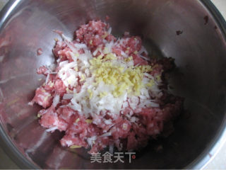 冬瓜肉丸汤的做法步骤：3