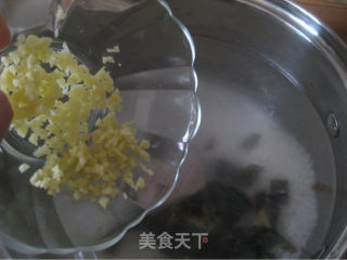 皮蛋瘦肉粥的做法步骤：9
