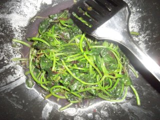 皮蛋煮苋菜的做法步骤：7