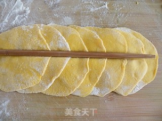 黄玫瑰馒头的做法步骤：7
