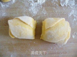 黄玫瑰馒头的做法步骤：9