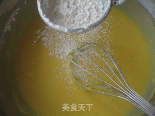 正宗戚风蛋糕的做法步骤：7