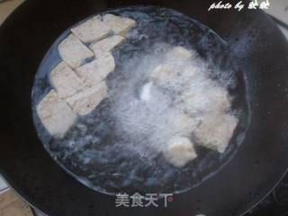 快手早餐——韭菜肉丸煮米粉的做法步骤：4