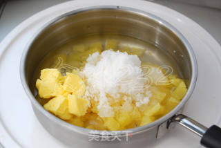 菠萝包的做法步骤：1