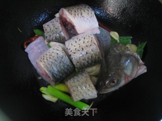 侉炖草鱼的做法步骤：7