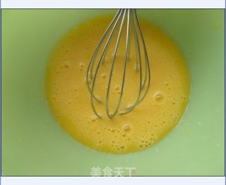 新手0失败8寸戚风蛋糕的做法步骤：2